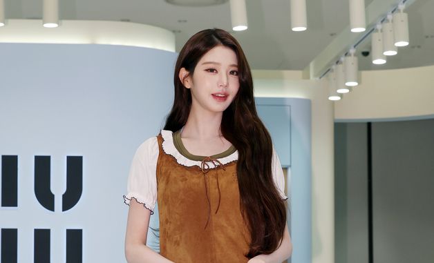 아이브 장원영, 여의도를 빛내는 미소