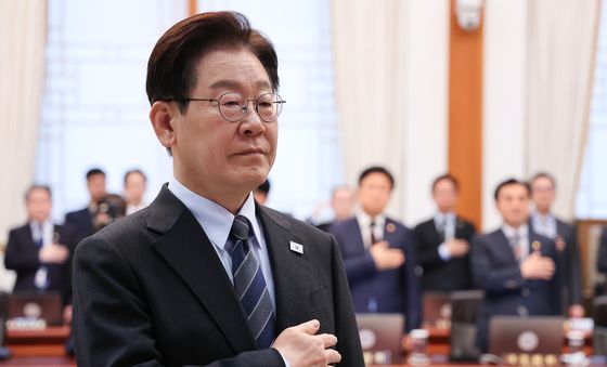 이재명 대통령, 국무회의 국민의례