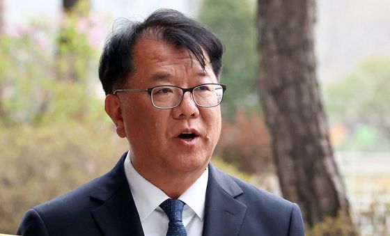 발언하는 서민석 변호사