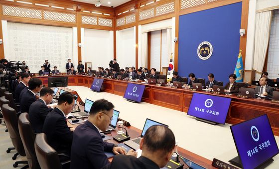 국무회의 발언하는 이재명 대통령
