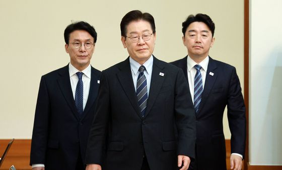 이재명 대통령, 국무회의 겸 제4차 비상경제 점검회의 참석