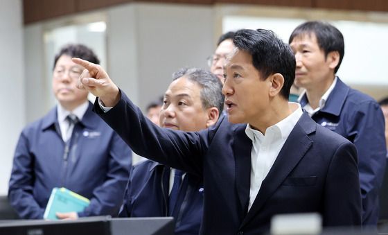 오세훈 시장, '무선통신 신호시스템' 현장 점검