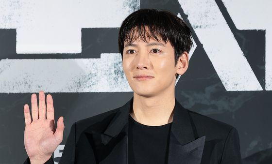 지창욱, 로맨틱한 미소