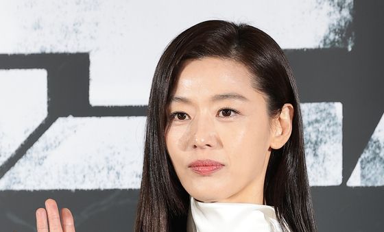 전지현, 11년 만에 스크린 나들이