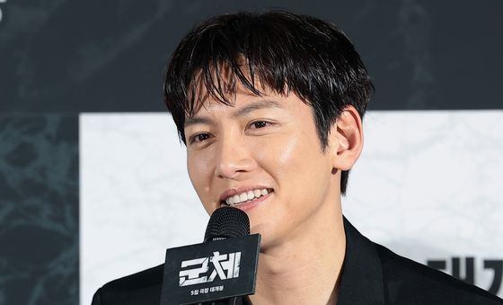 인사말 하는 지창욱