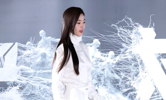 전지현, 11년 만에 '군체'로 스크린 외출