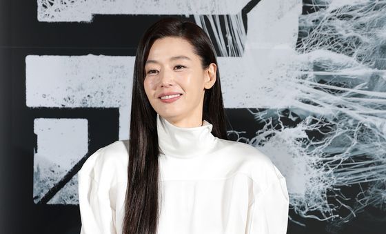 전지현, 향기로운 미소