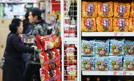 정부, 중동 전쟁 장기화에 물가 압력·소비 둔화 우려