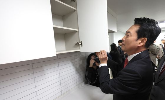 장동혁 국민의힘 대표, 인천 '천원주택' 현장방문