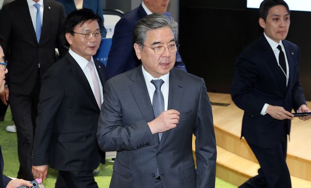 현대차그룹-정책금융기관 금융협력 업무협약식 참석하는 장재훈 부회장