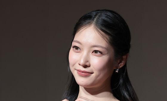 공승연, 사랑스러운 하트