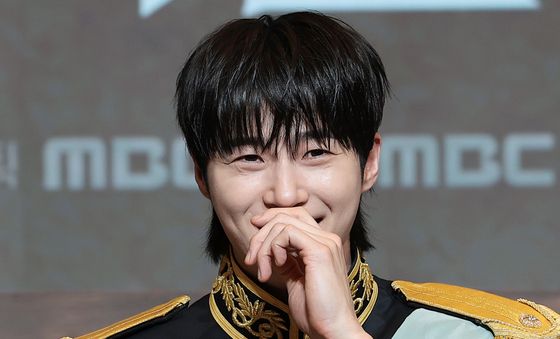 변우석, 미소짓는 이안대군