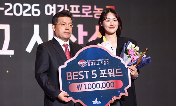 KB스타즈 강이슬, 베스트5 포워드 선정