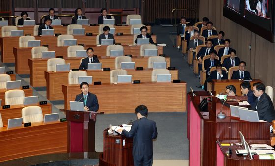 대정부 질문 답변 이어가는 구윤철 부총리