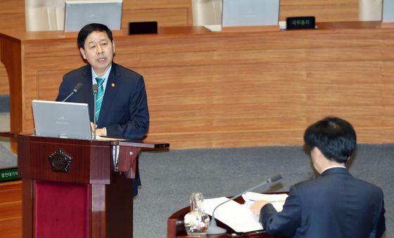 대정부 질문 답변하는 구윤철 부총리