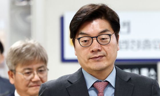 '퇴직금 미지급' 재판 출석하는 정종철 쿠팡 CFS 대표