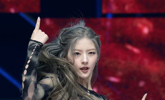 키스오브라이프 하늘, 강렬한 퍼포먼스