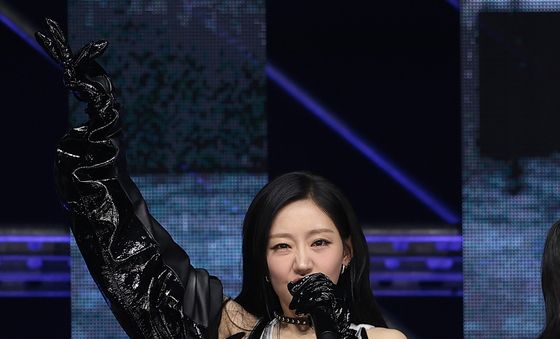 쥴리, 거침없는 무대