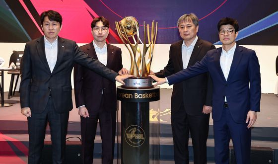 트로피 차지할 감독은 누구?