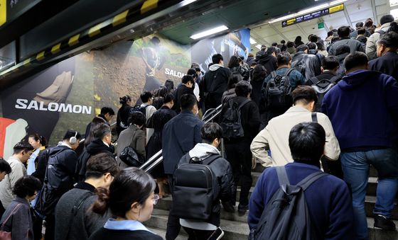 계속된 기름값 증가에 이용객 증가한 대중교통