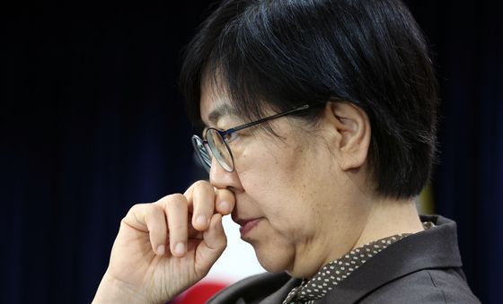 정은경 장관, 의료제품 공급 현황 및 대응책 발표