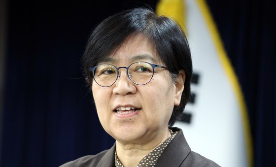 정은경 장관, 의료제품 수급 대응 상황 브리핑