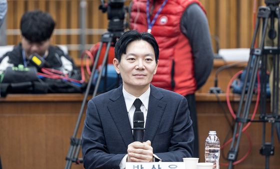 청문회 출석해 질의 듣는 박상용 검사