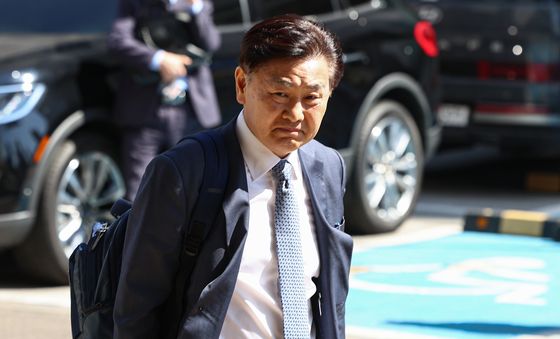 법정 향하는 김관영 전북지사