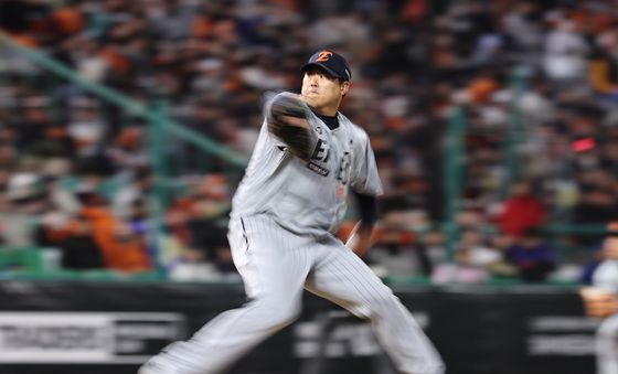 한화 류현진, 힘찬 투구