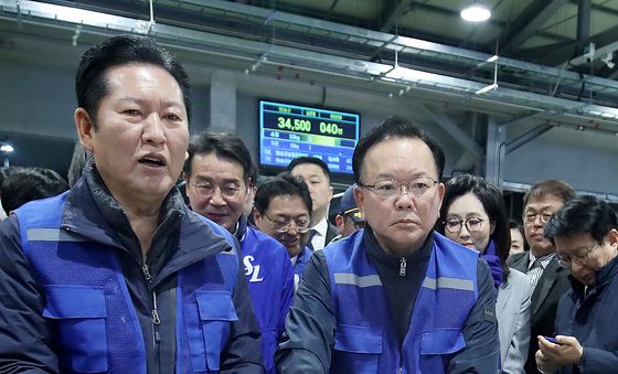 "싱싱한 딸기 왔어요"