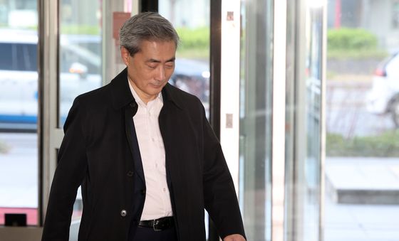 신현송 한은 총재 후보자, 출근길