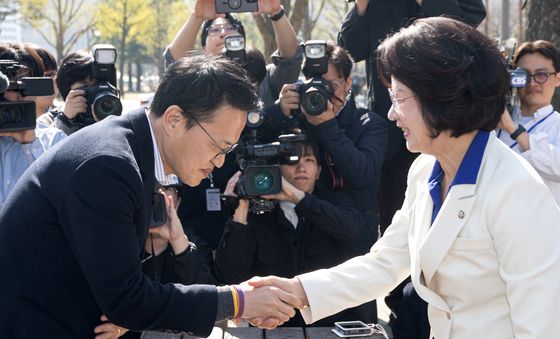 손 맞잡은 추미애·박주민