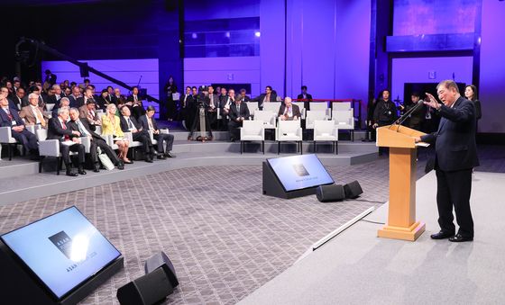 아산 플래넘 2026, 질문에 답하는 이시바 시게루 전 총리