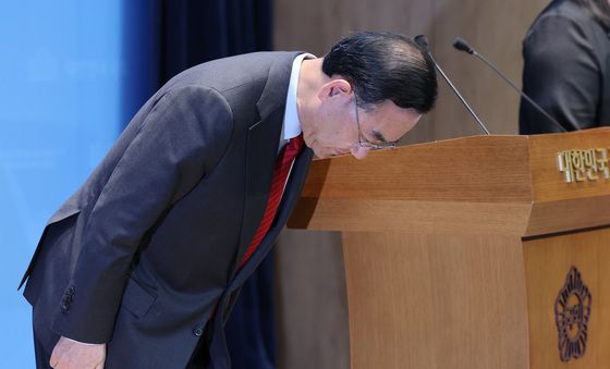 인사하는 주호영