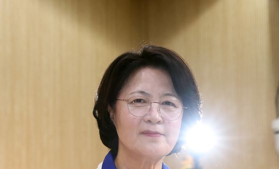 기자회견하 마친 추미애 민주당 경기지사 후보