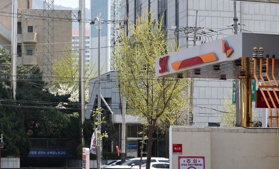 주유 기다리는 차량들