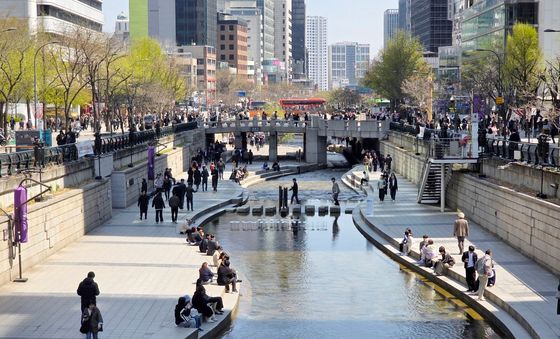 따듯한 봄날의 산책