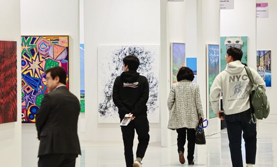 역대 최대 '화랑미술제' 개막…169개 화랑 참여