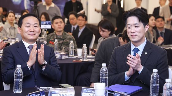 '모두의 챌린지 방산 출범식' 참석한 국방부,중기부 1차관