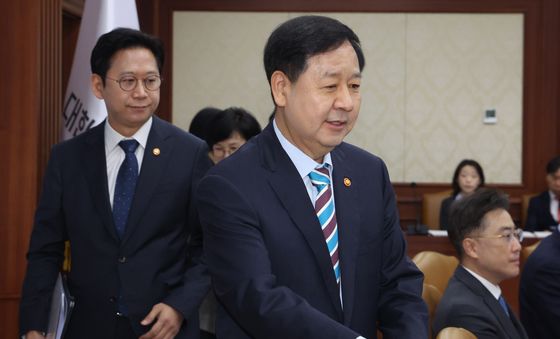 민생물가 특별관리 관계장관TF 참석하는 구윤철·배경훈 부총리