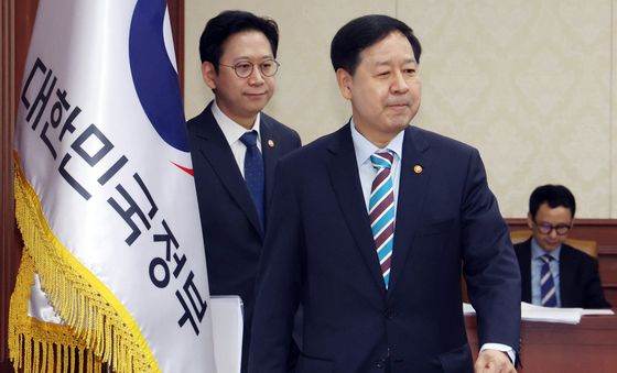 정부, 3차 석유 최고가격 지정안 검토 착수