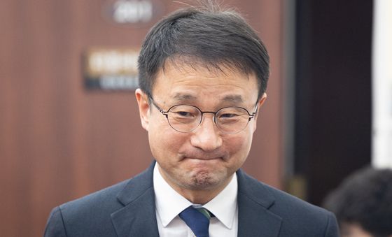 미소 띈 한병도 원내대표