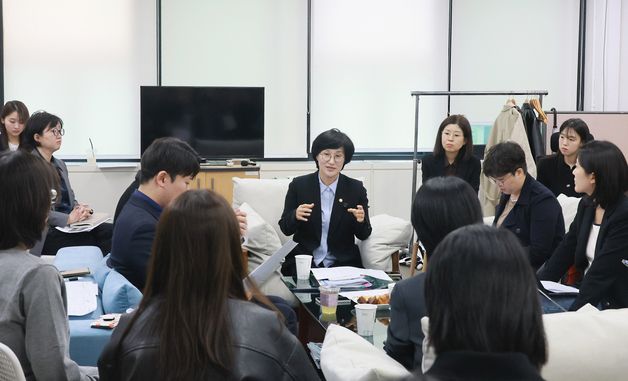 원민경 장관, 성평등부 출입기자 정례브리핑 발언