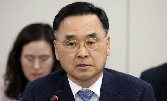 차정인, 교육 현안 점검