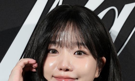 조유리, 사랑스러운 인형