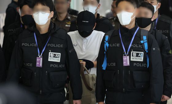태국서 잡은 박왕열 공급책 '청담 사장' 송환
