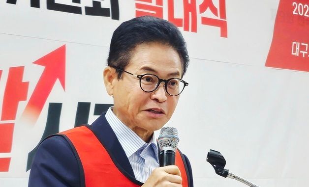 발언하는 이철우