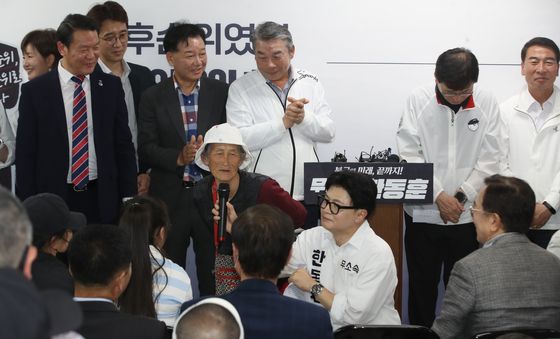 찰밥 할머니 소개하는 한동훈