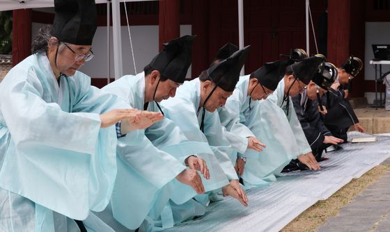 수원향교, 공기 2577년 춘기 석전대제 봉행