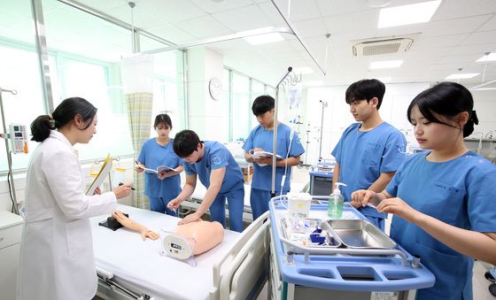 '전문간호직에 최선을 다하겠습니다'